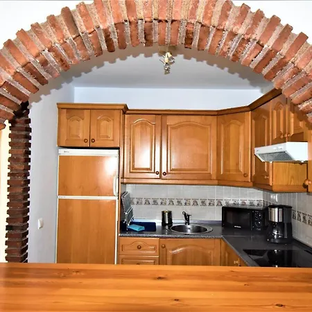 Апартаменты Pueblo Torrequebrada, 2 Bed *