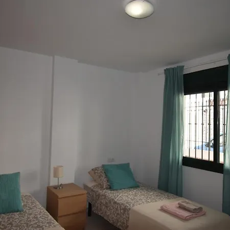 Pueblo Torrequebrada, 2 Bed Апартаменты Бенальмадена